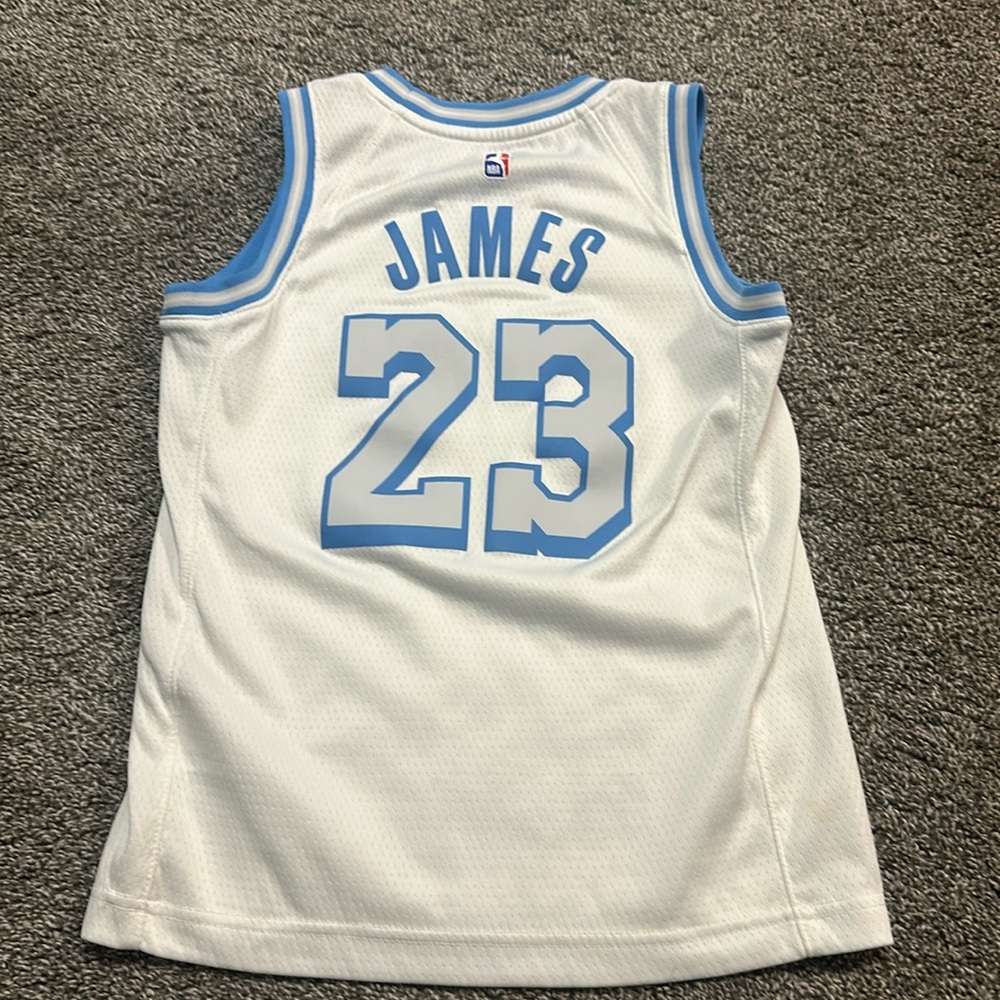 NIKE Lebron James #23 YOUTH Jersey
